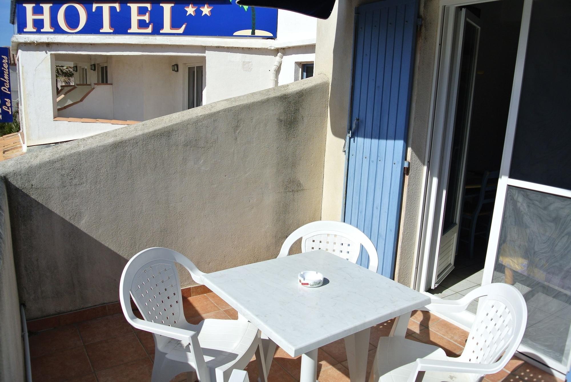 Hotel Les Palmiers En Camargue Saintes-Maries-de-la-Mer Exterior foto