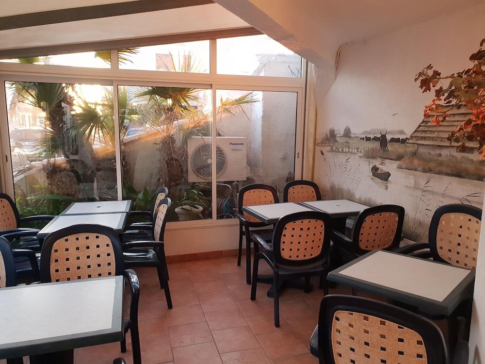 Hotel Les Palmiers En Camargue Saintes-Maries-de-la-Mer Exterior foto