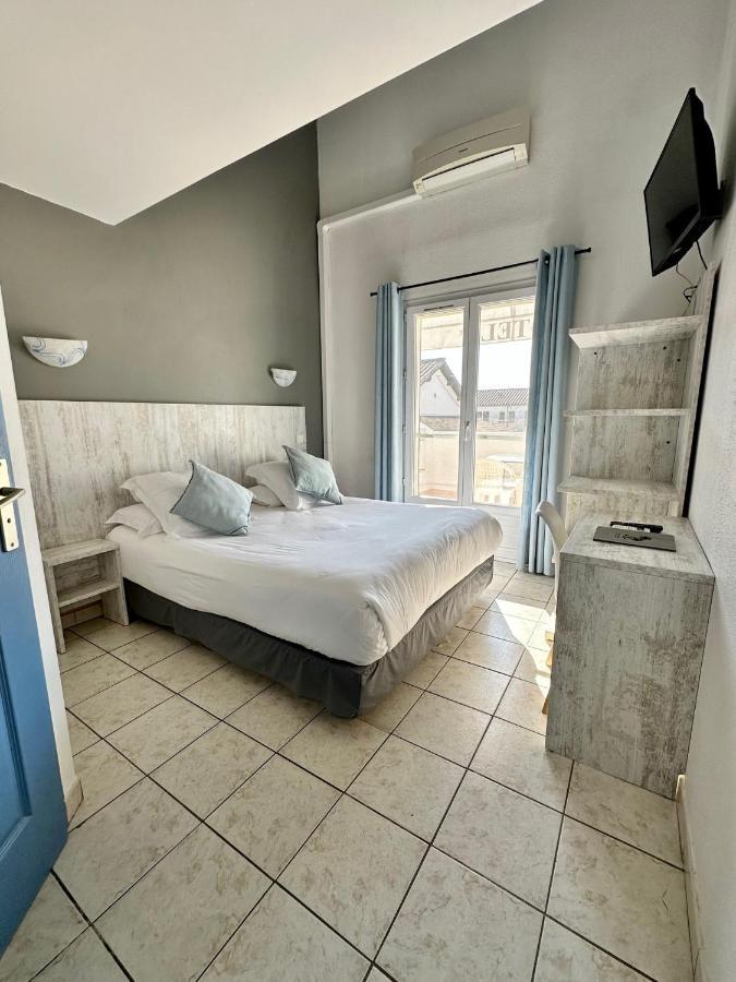 Hotel Les Palmiers En Camargue Saintes-Maries-de-la-Mer Exterior foto